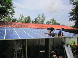 Aufbau der SOLARA Solarstromanlage